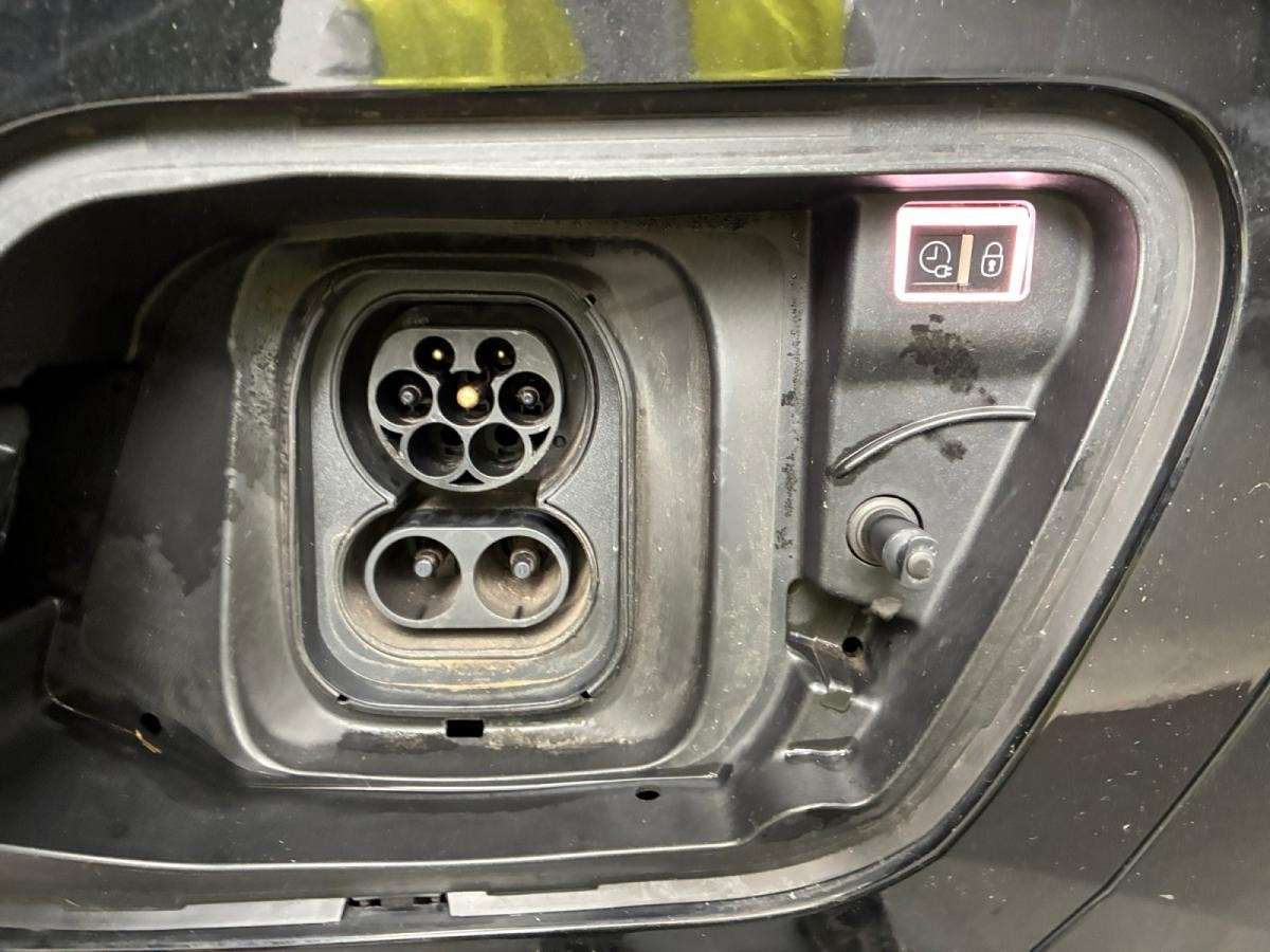 peugeot-2008-2022-eletrico-0cc