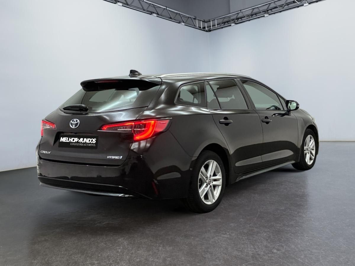 toyota-corolla-2023-hibrido-a-gasolina-1798cc