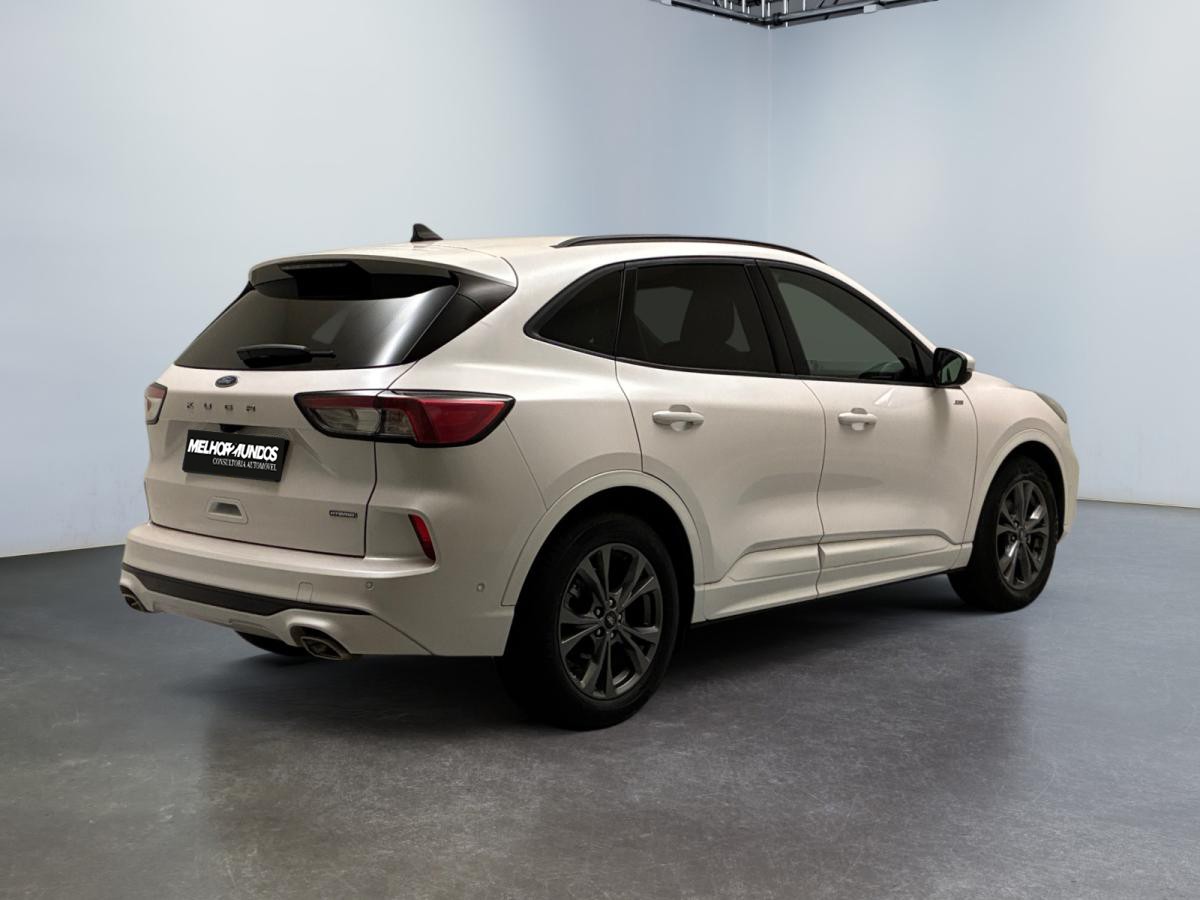 ford-kuga-2023-hibrido-a-gasolina-2488cc