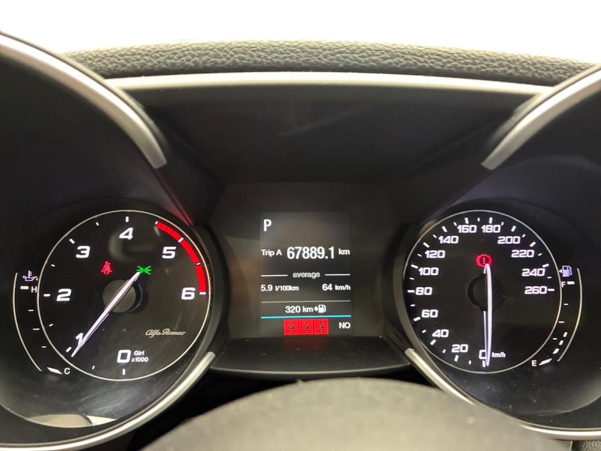 alfa-romeo-giulia-2020-diesel-2143cc