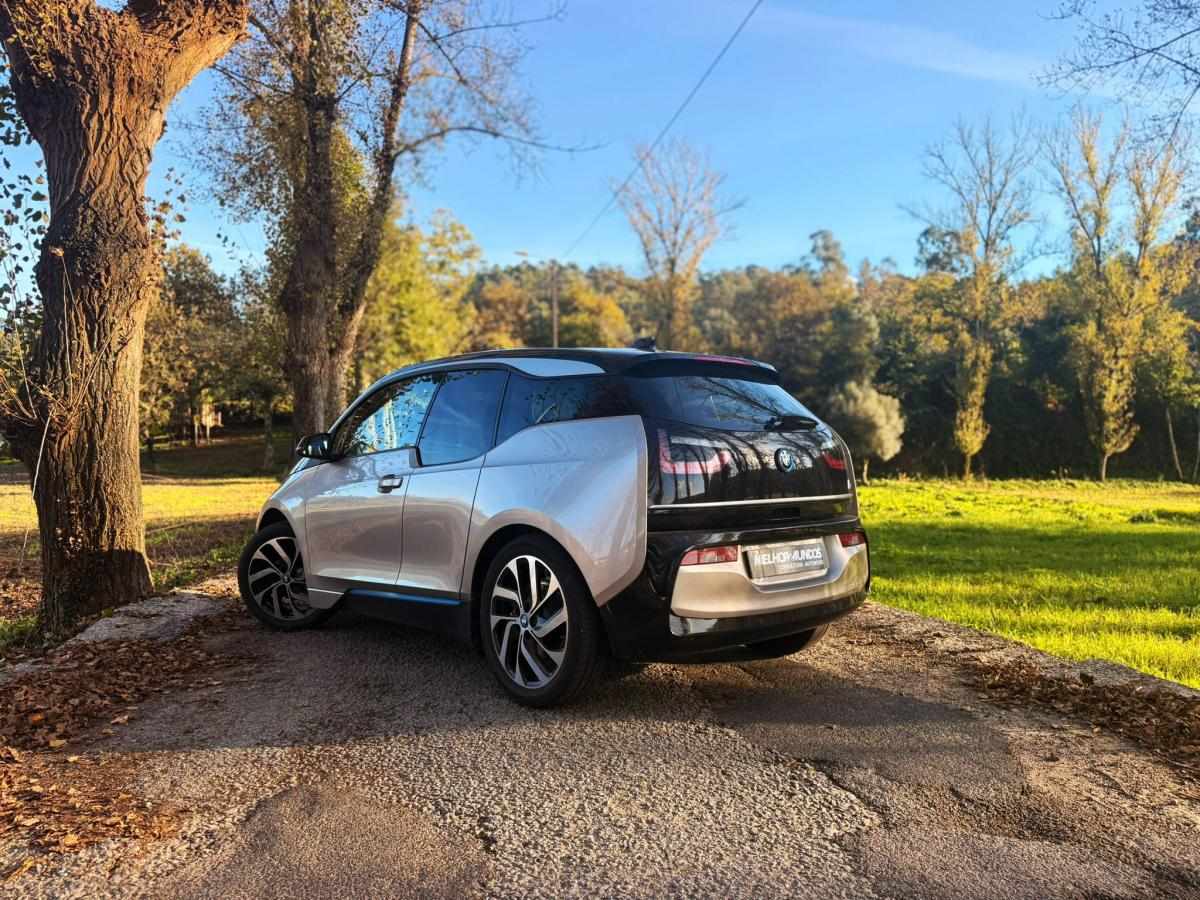 bmw-i3-2021-eletrico-500cc