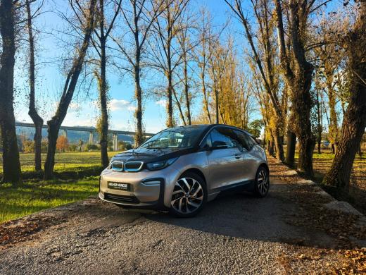 bmw-i3-2021-eletrico-500cc