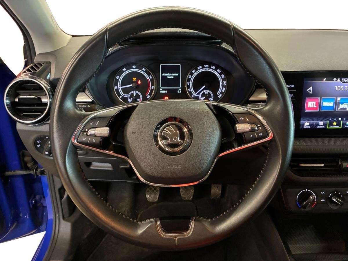 skoda-fabia-2022-gasolina-999cc