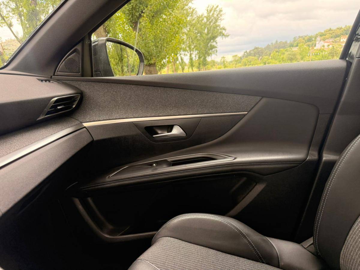 peugeot-3008-2023-gasolina-1199cc