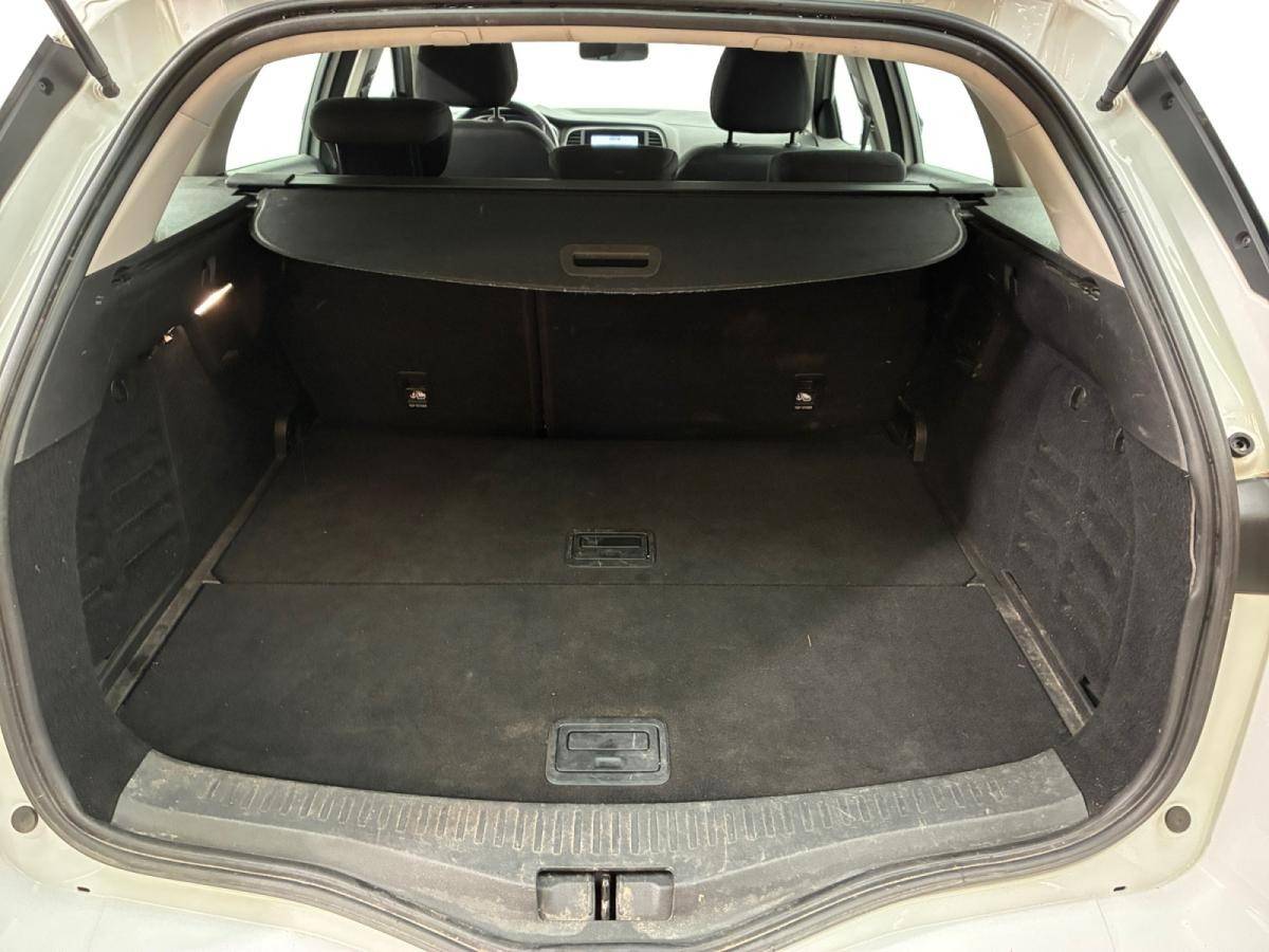 renault-megane-break-2023-diesel-1461cc