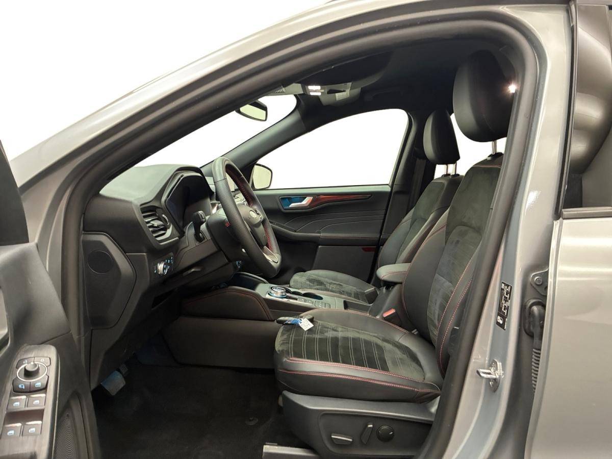 ford-kuga-2023-hibrido-a-gasolina-2488cc