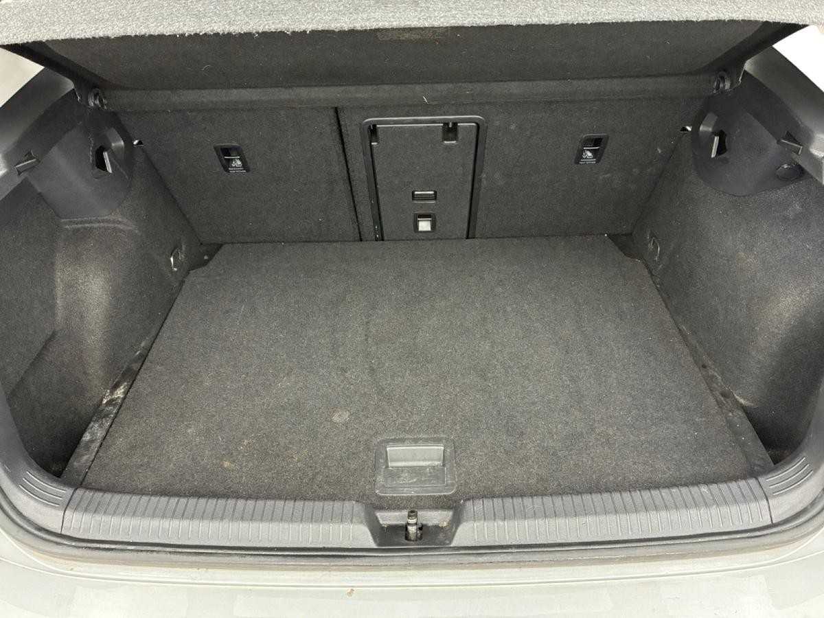 volkswagen-golf-2022-diesel-1968cc