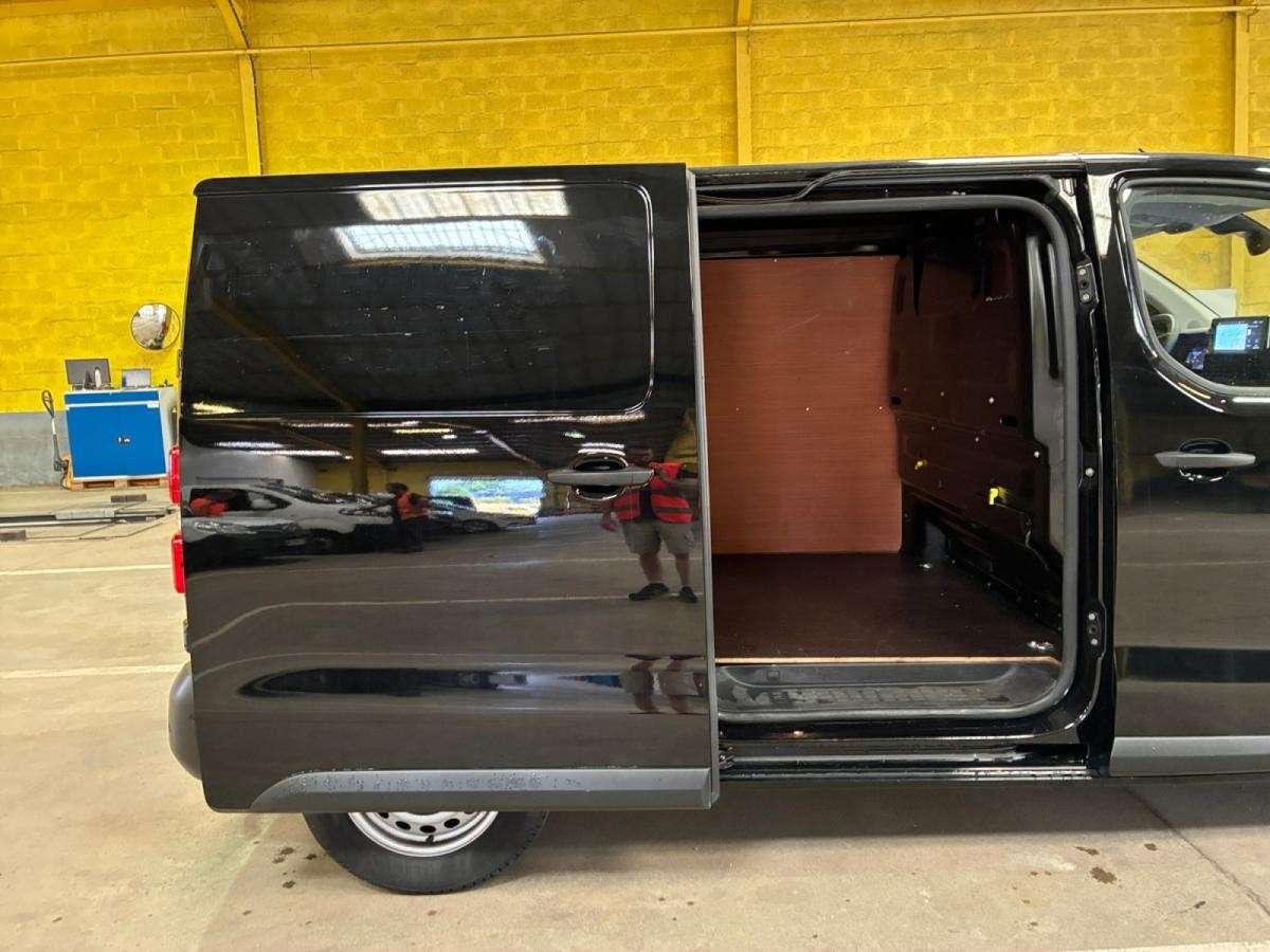 peugeot-expert-2024-diesel-1997cc
