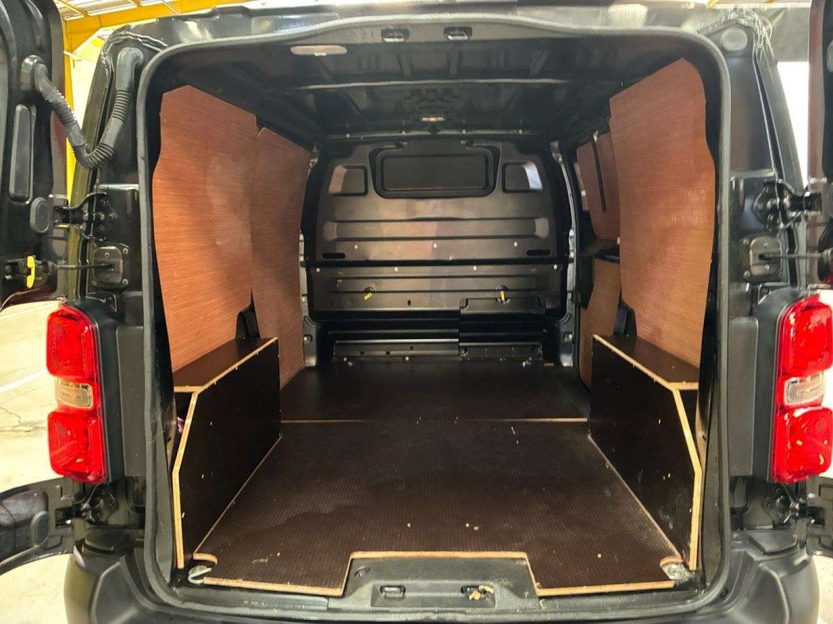 peugeot-expert-2024-diesel-1997cc