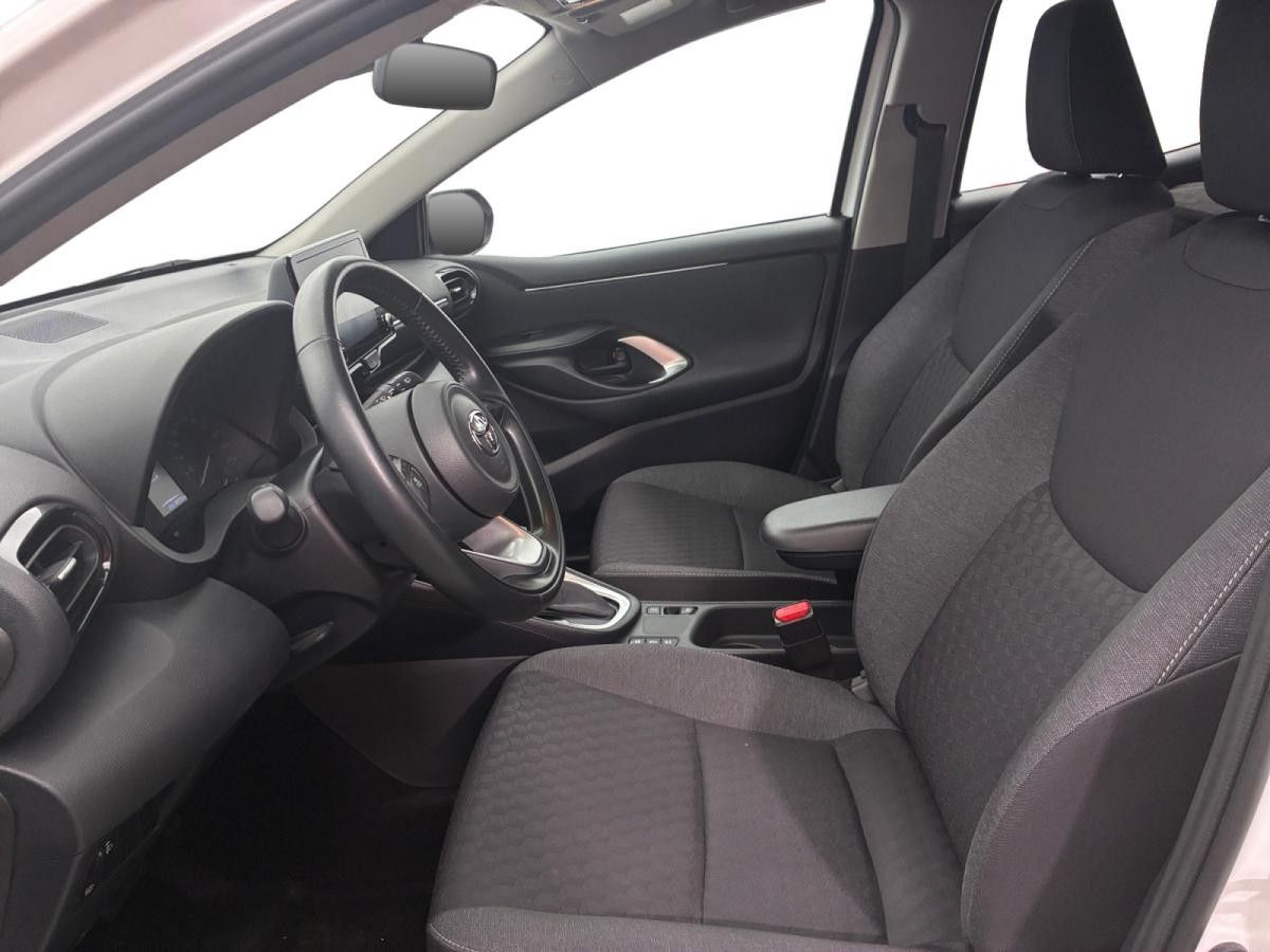 toyota-yaris-2022-hibrido-a-gasolina-1490cc