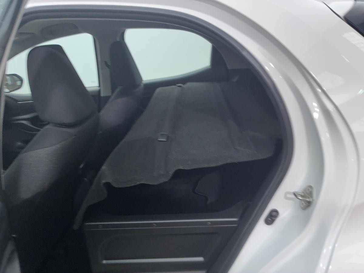 toyota-yaris-2022-hibrido-a-gasolina-1490cc