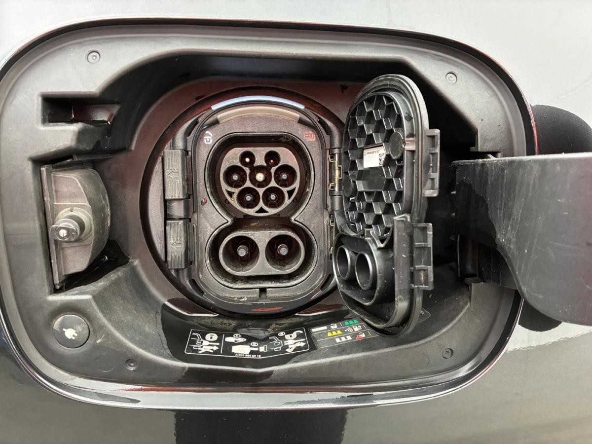 mercedes-benz-eqc-2022-eletrico-0cc