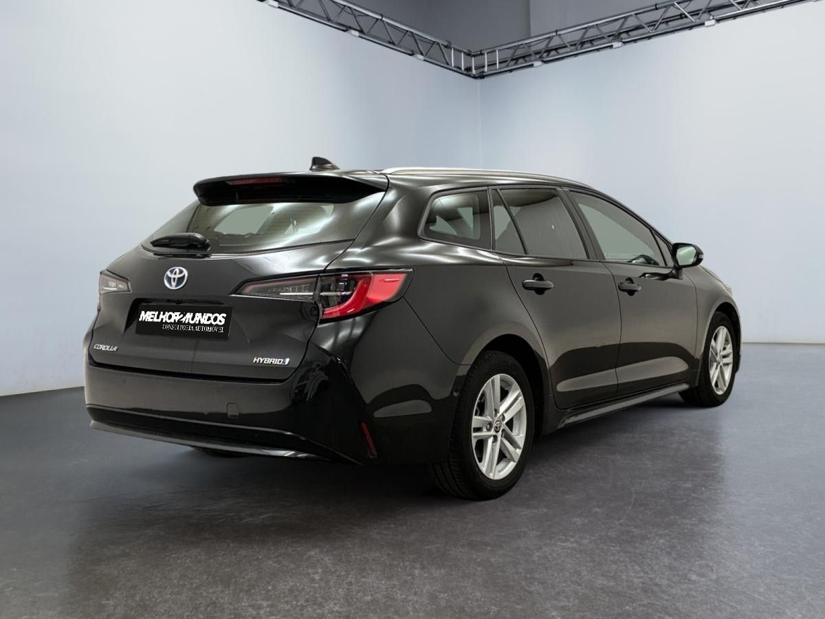 toyota-corolla-2023-hibrido-a-gasolina-1798cc