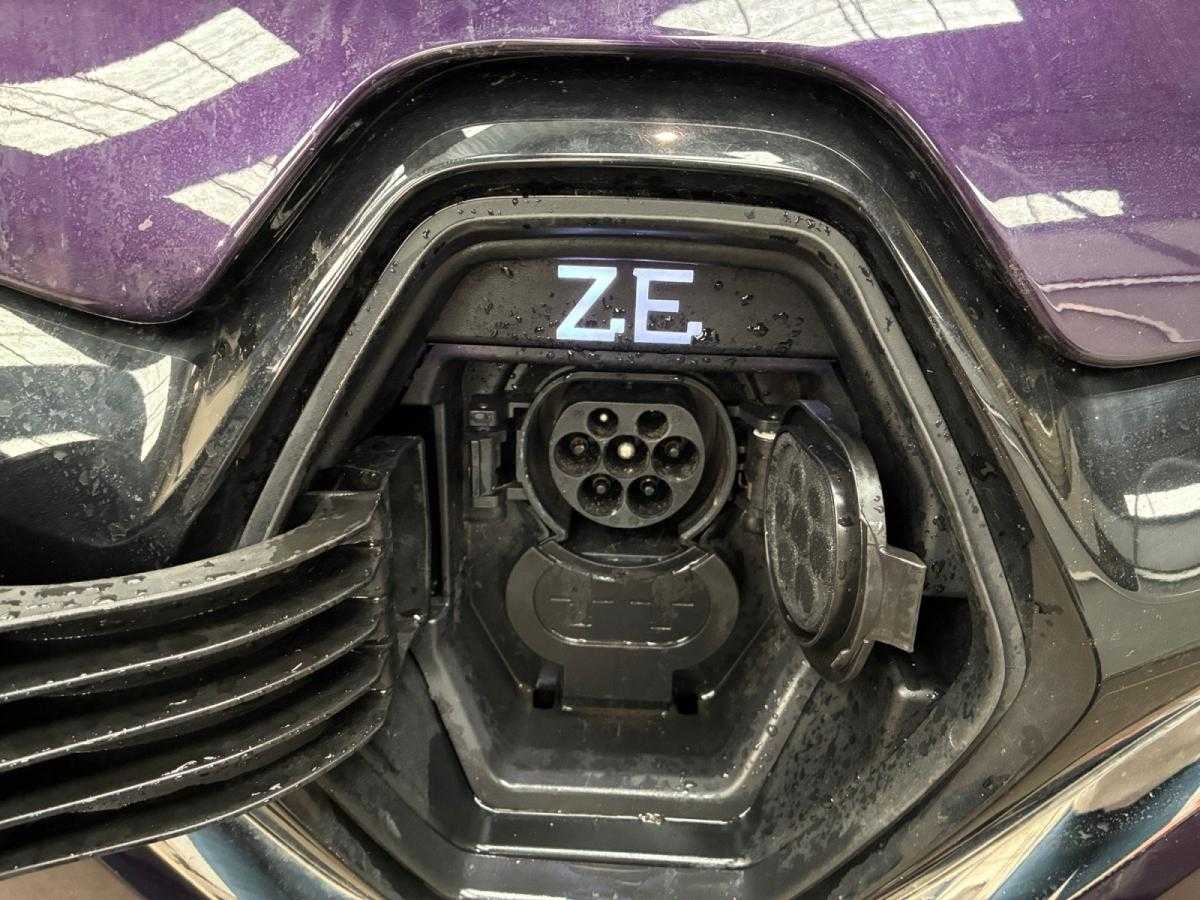 renault-zoe-2021-eletrico-0cc
