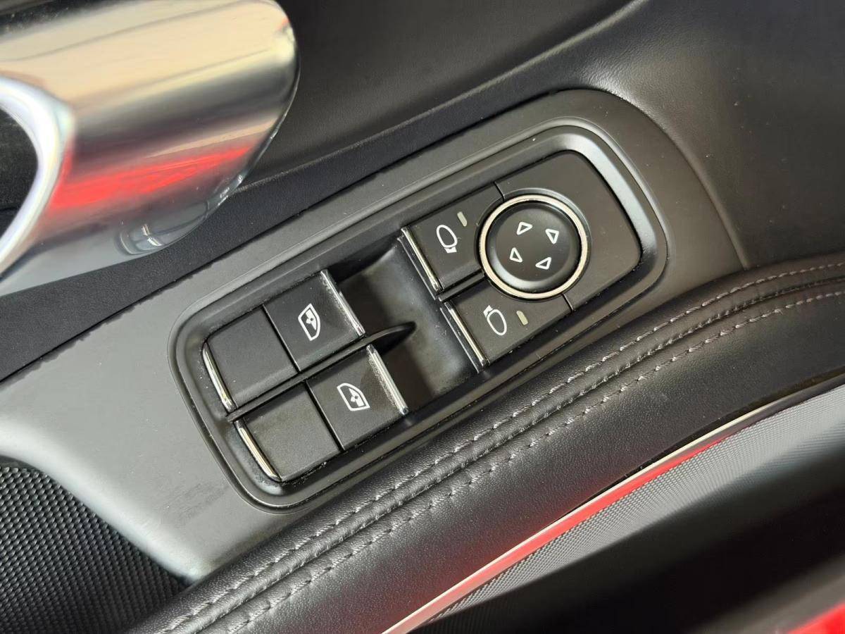 porsche-718-2019-gasolina-1988cc