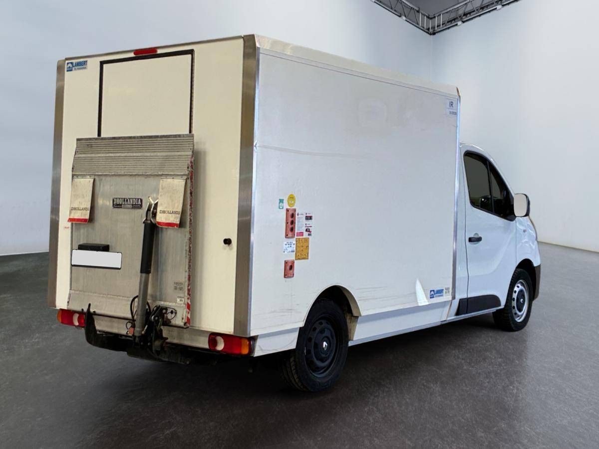 renault-trafic-2019-diesel-1598cc
