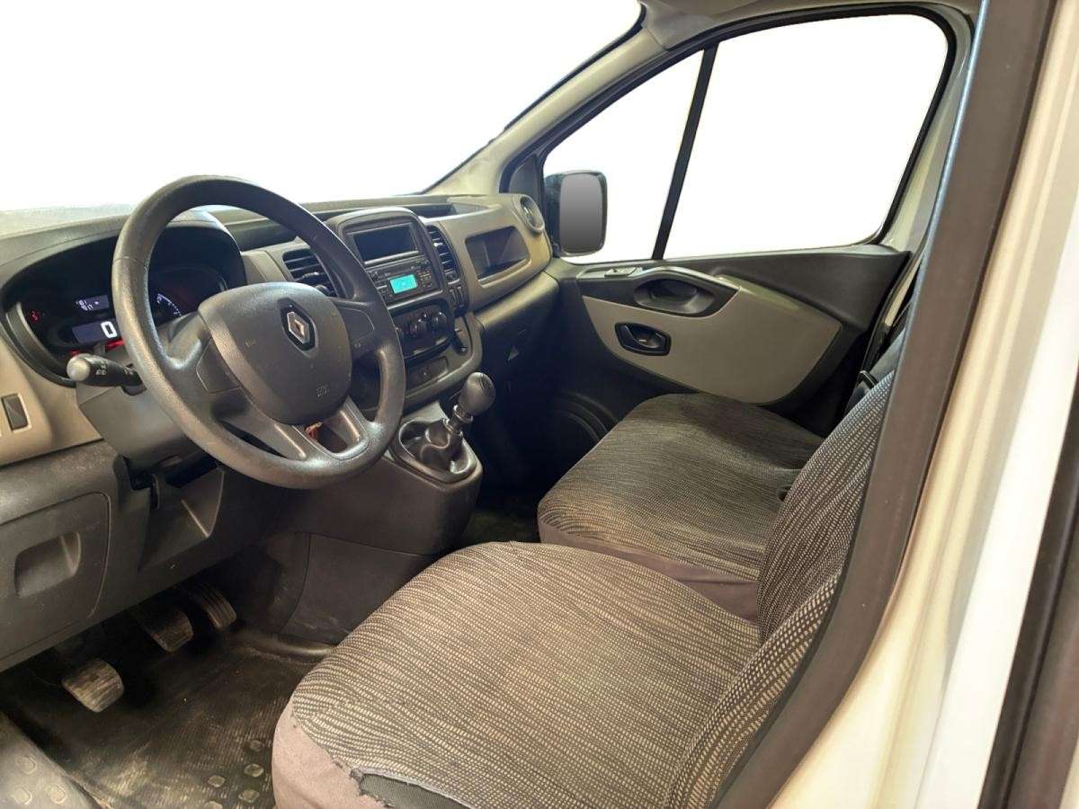 renault-trafic-2019-diesel-1598cc