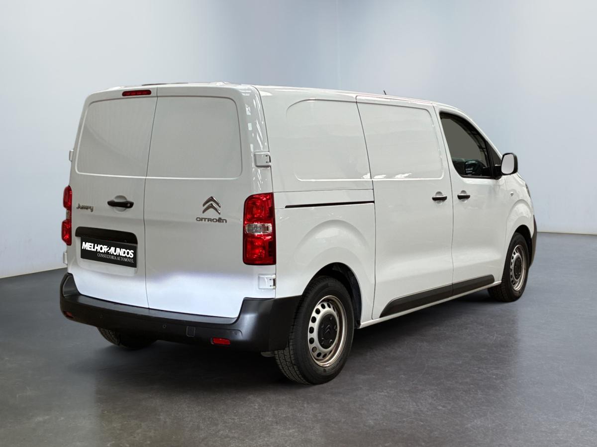 citroen-jumpy-2023-diesel-1499cc