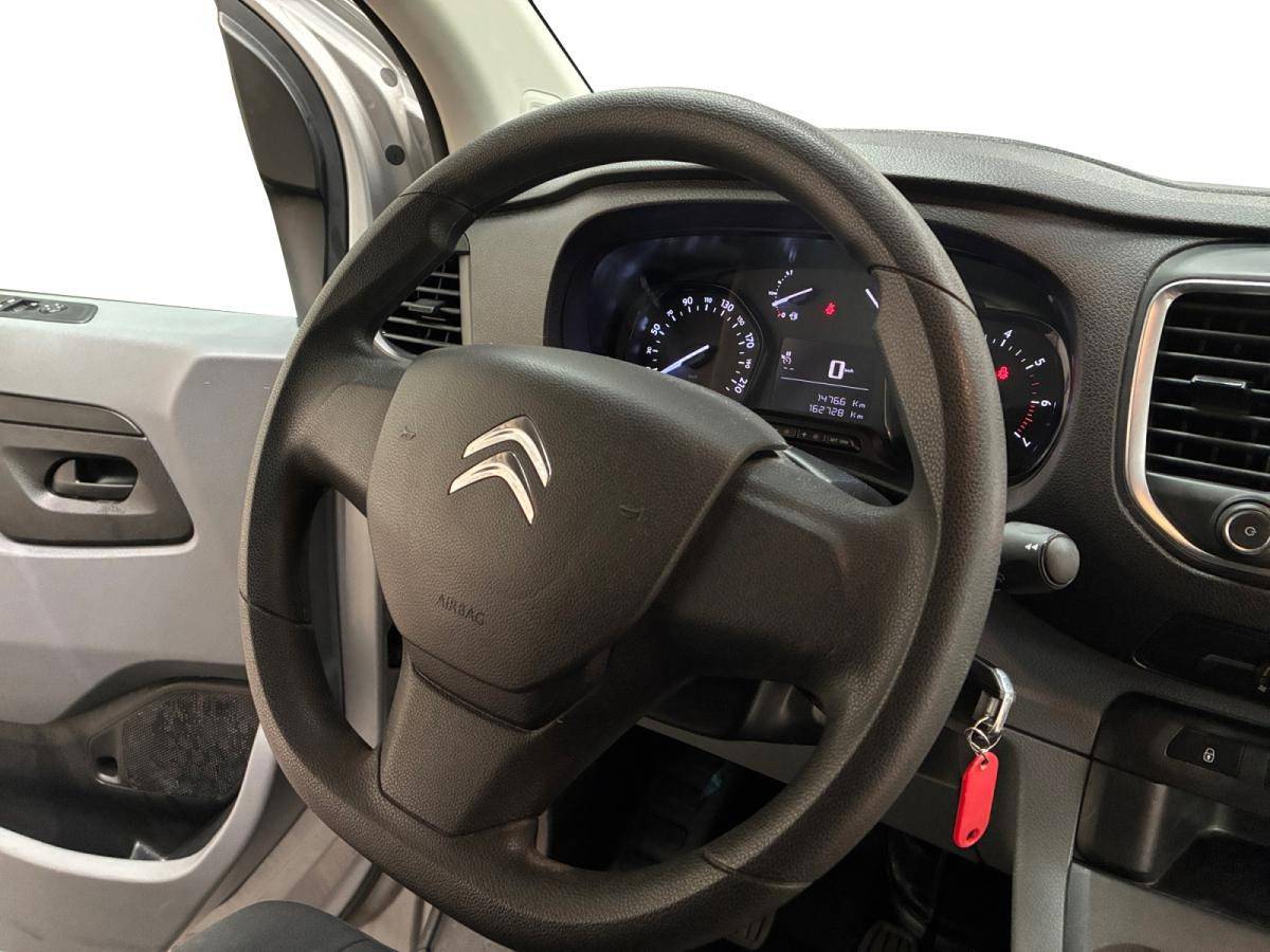 citroen-jumpy-2022-diesel-1499cc