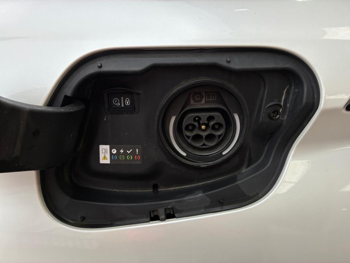 peugeot-308-2022-hibrido-a-gasolina-1598cc