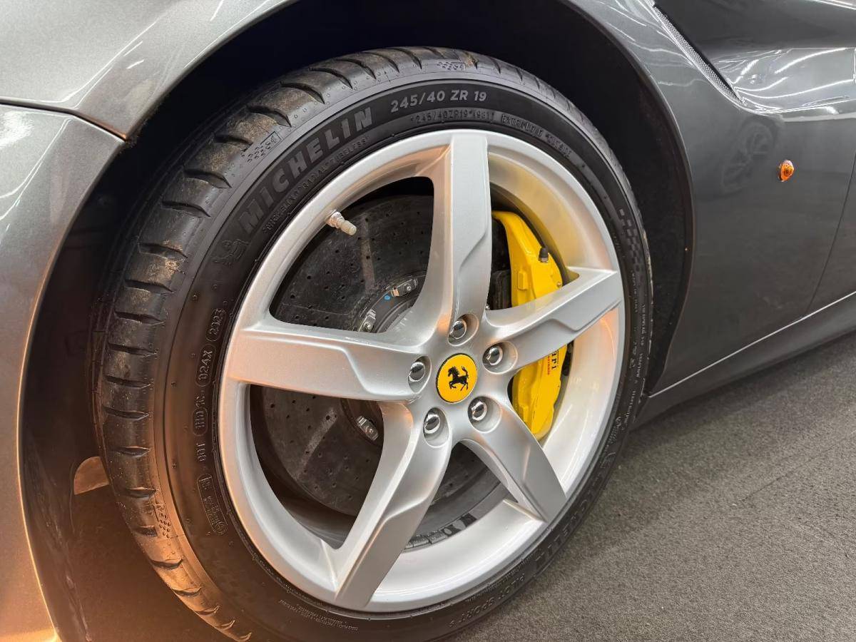 ferrari-california-2015-gasolina-3855cc
