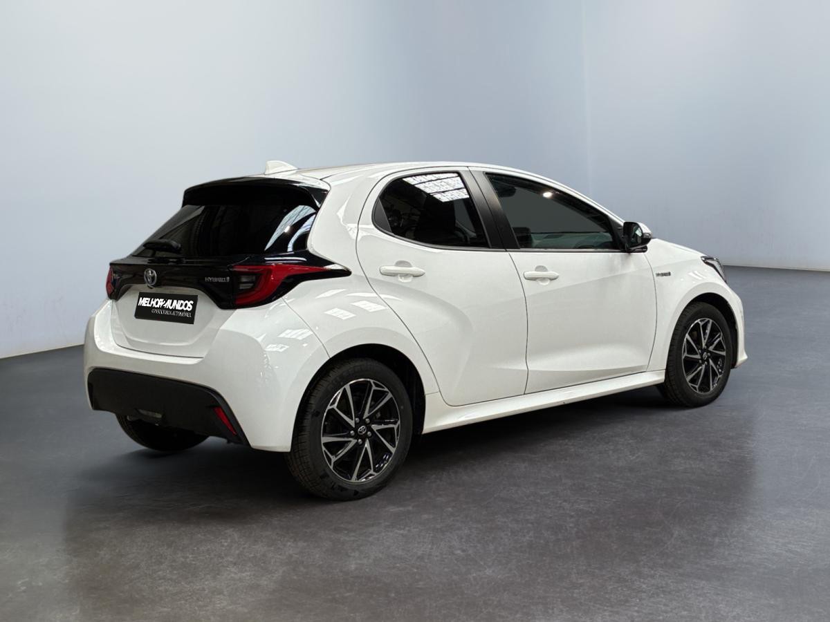 toyota-yaris-2021-hibrido-a-gasolina-1490cc