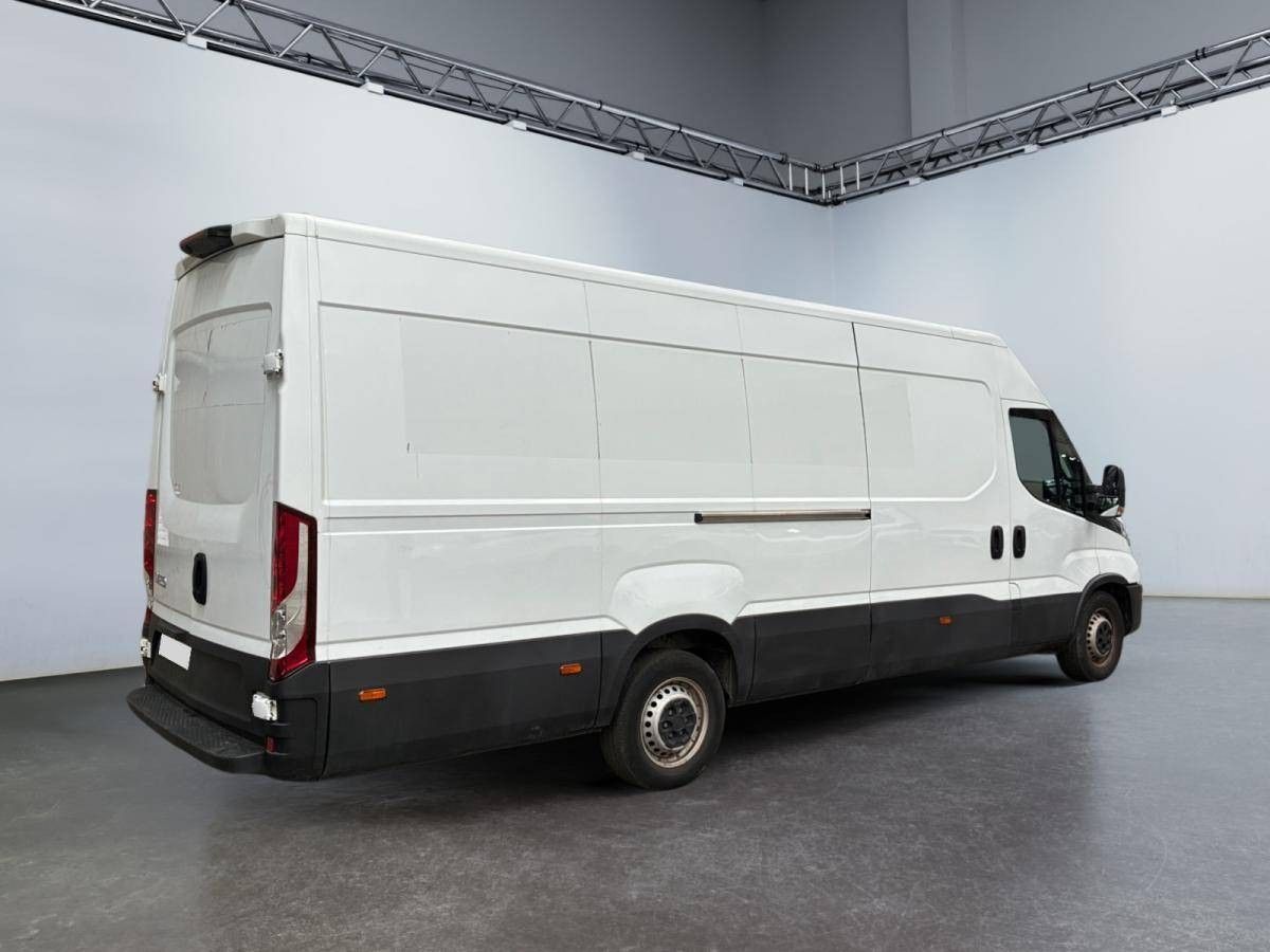 iveco-daily-2022-diesel-2287cc