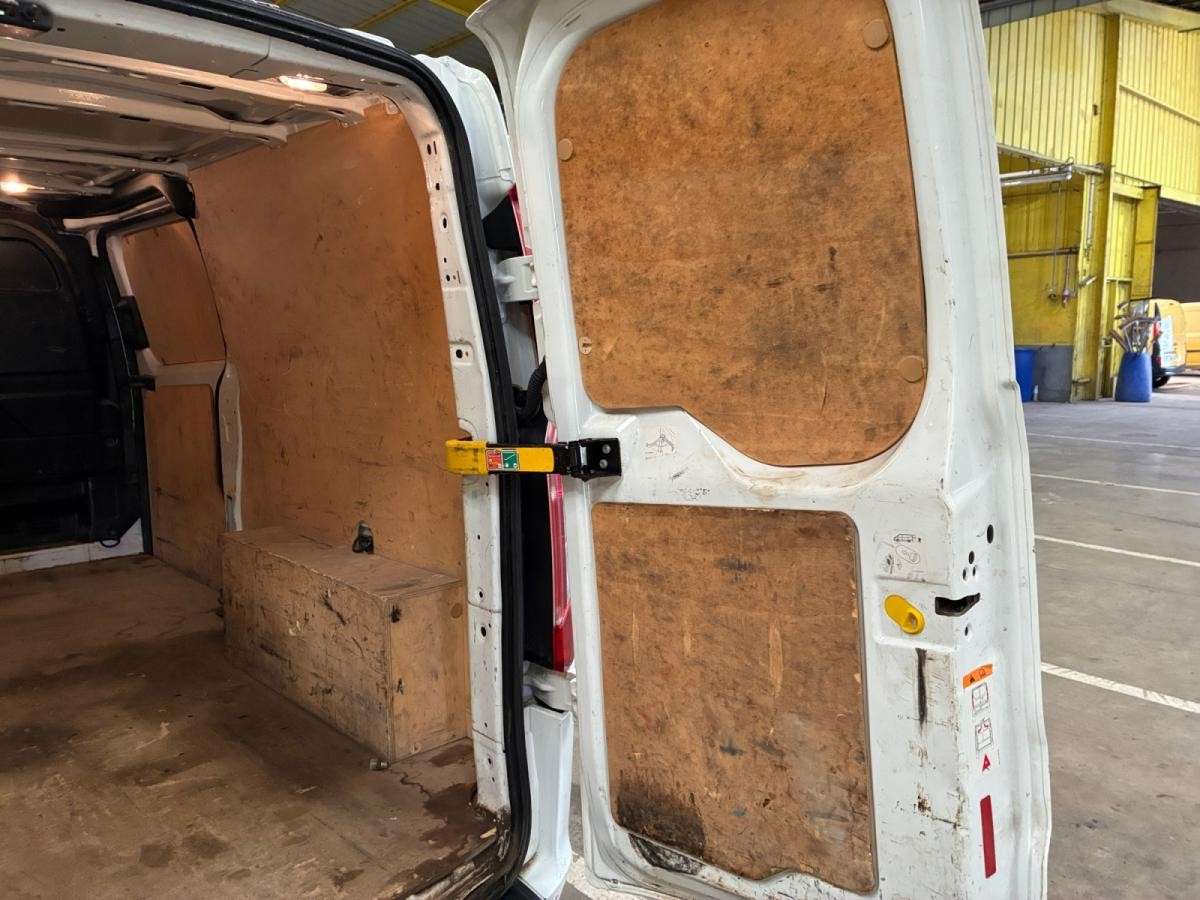 ford-transit-custom-2022-diesel-1995cc