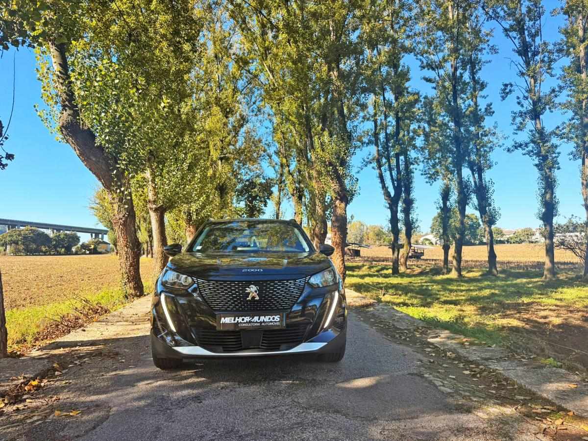 peugeot-2008-2021-diesel-1499cc