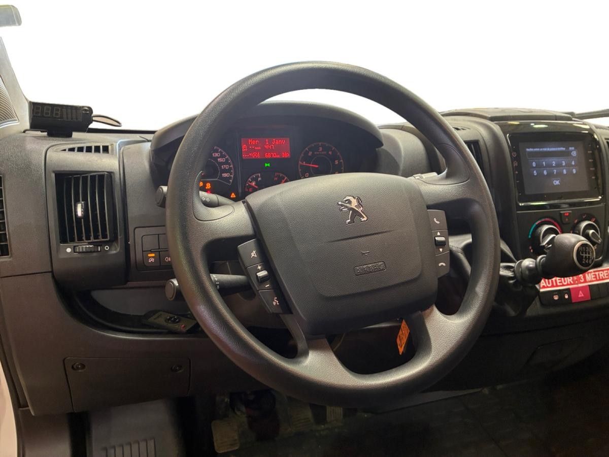 peugeot-boxer-2023-diesel-2179cc