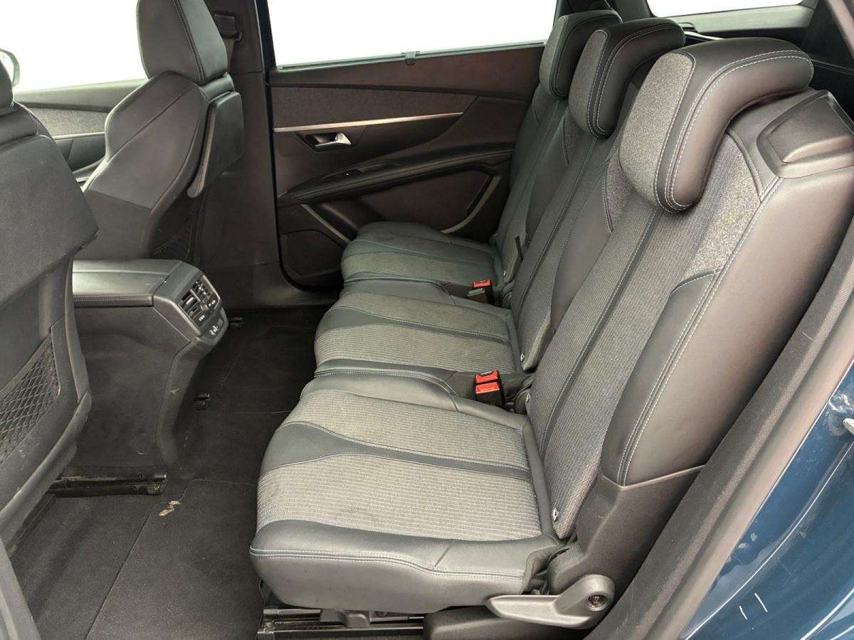 peugeot-5008-2023-gasolina-1199cc