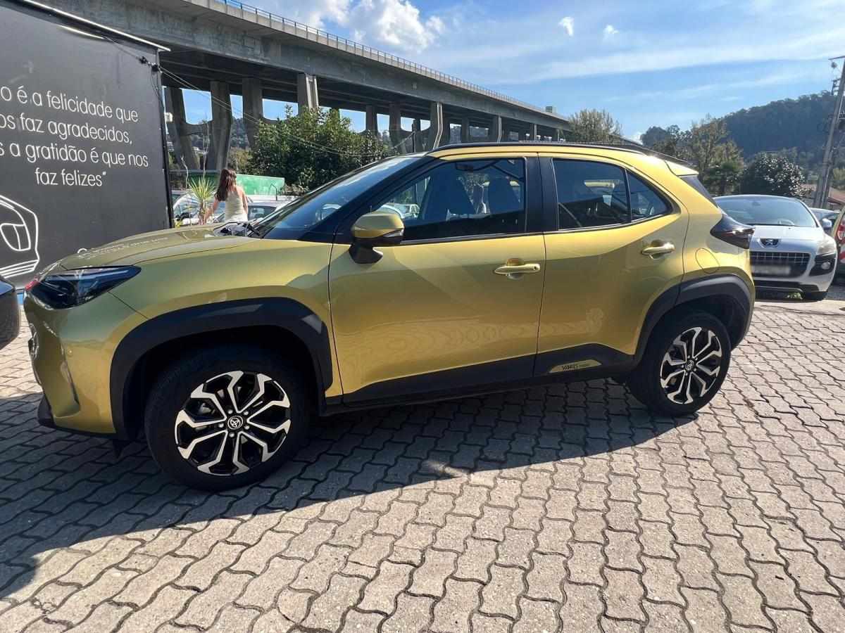 toyota-yaris-cross-2023-hibrido-a-gasolina-1490cc