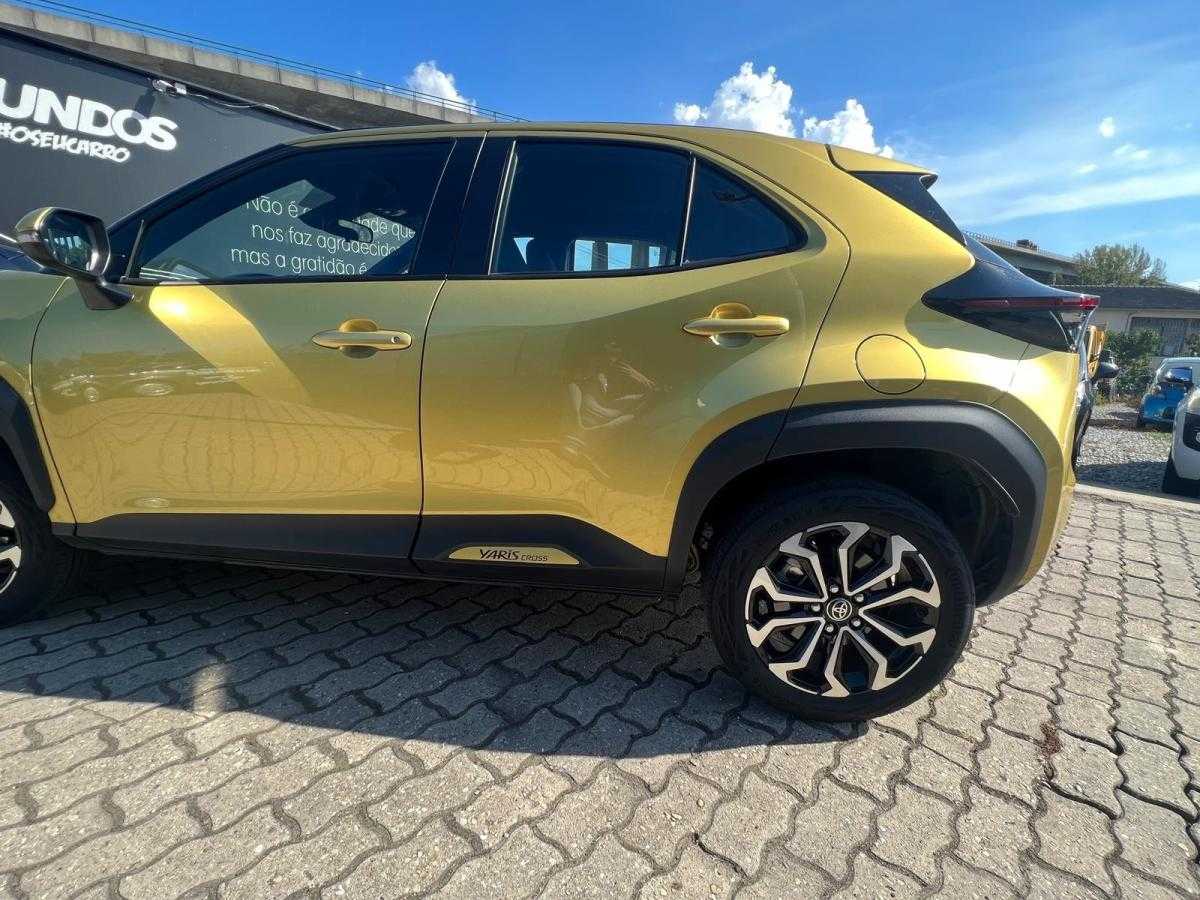 toyota-yaris-cross-2023-hibrido-a-gasolina-1490cc