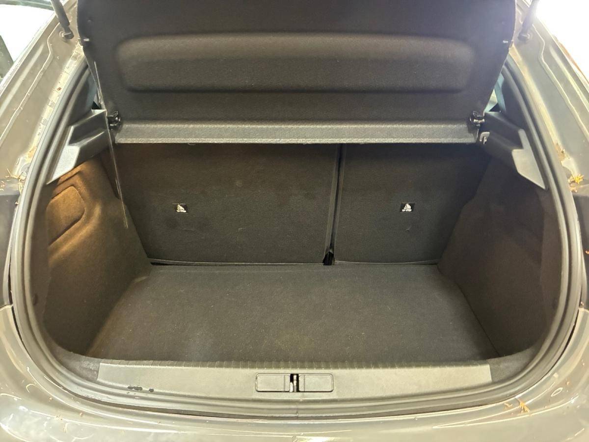 peugeot-208-2024-hibrido-a-gasolina-1199cc