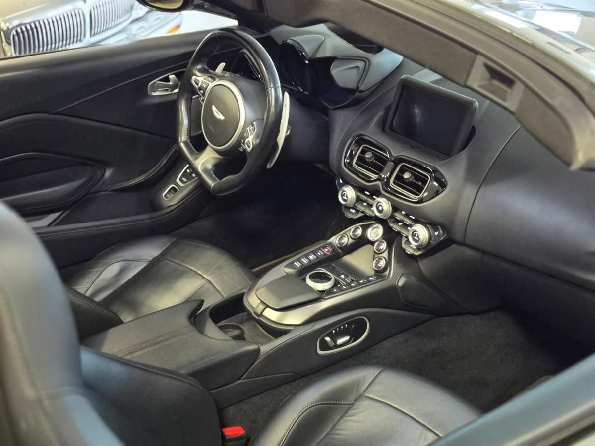 aston-martin-vantage-roadster-2023-gasolina-3982cc