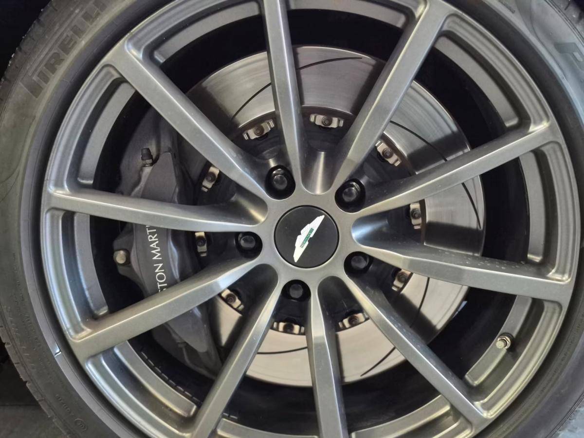 aston-martin-vantage-roadster-2023-gasolina-3982cc