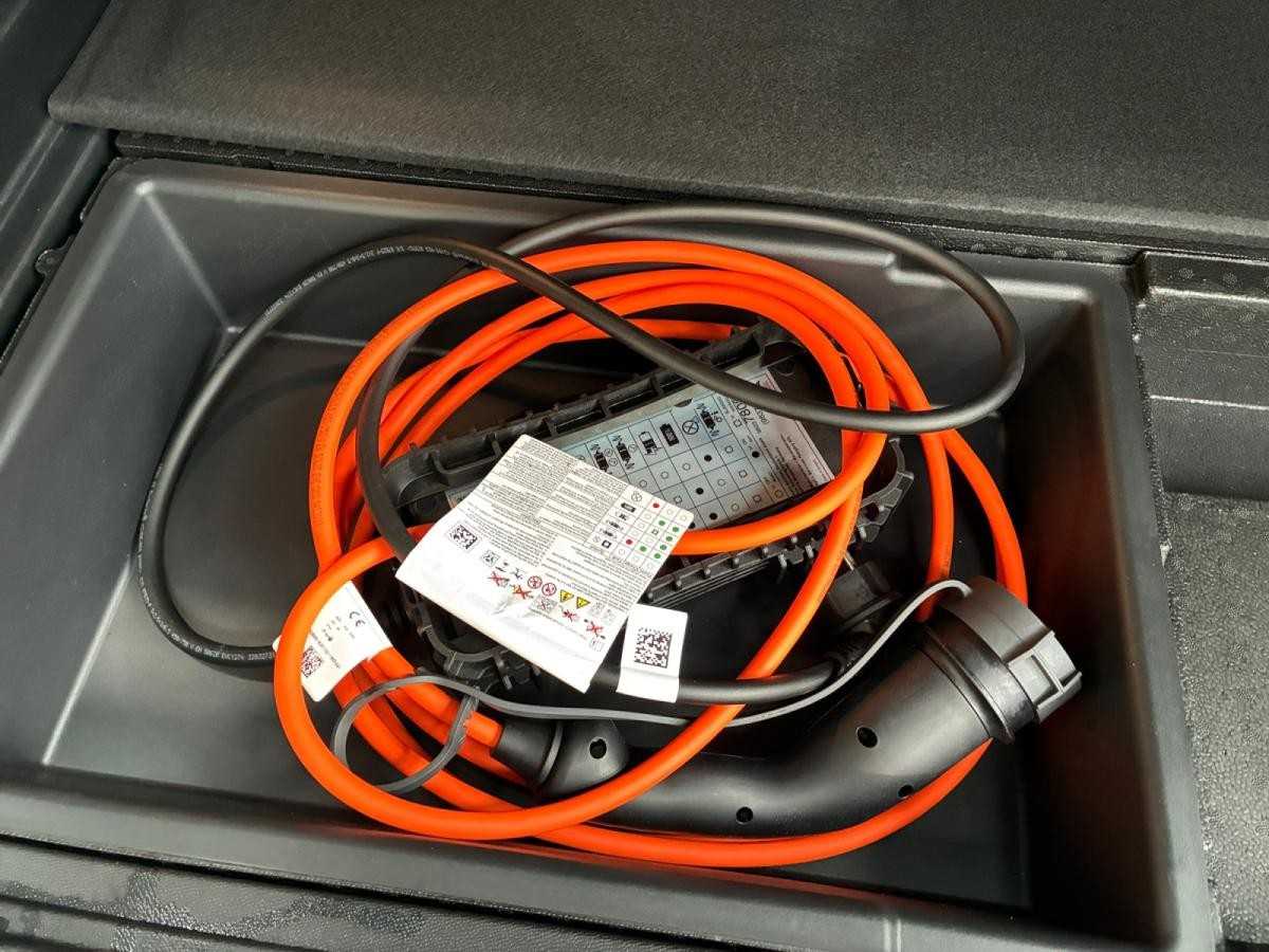 peugeot-3008-2021-hibrido-a-gasolina-1598cc