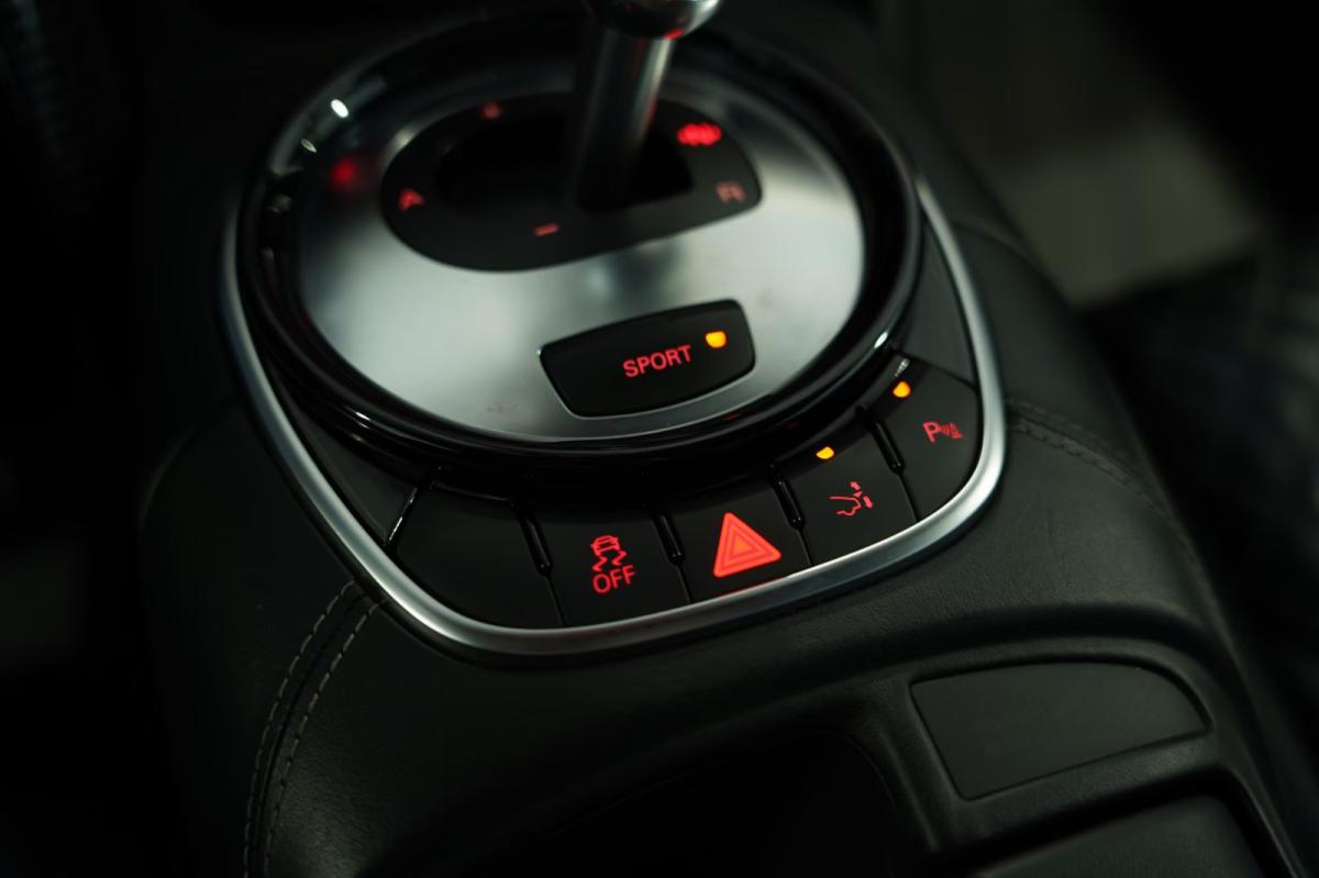 audi-r8-2015-gasolina-5204cc