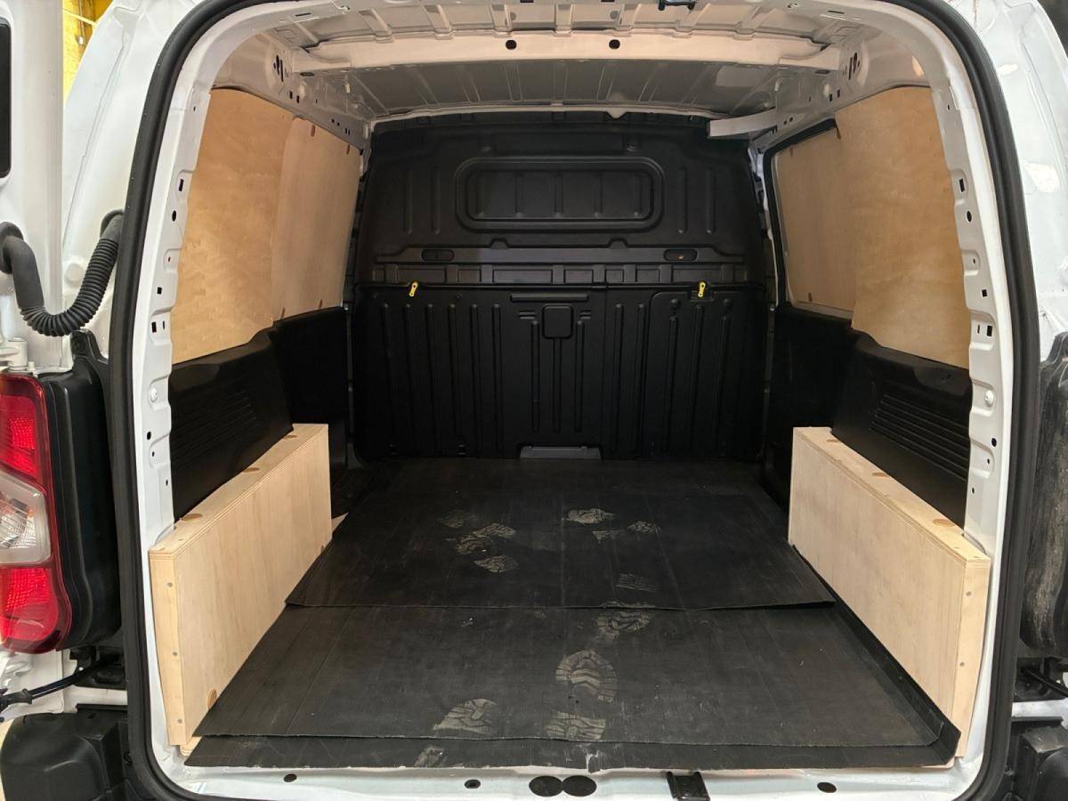 citroen-berlingo-2024-diesel-1499cc