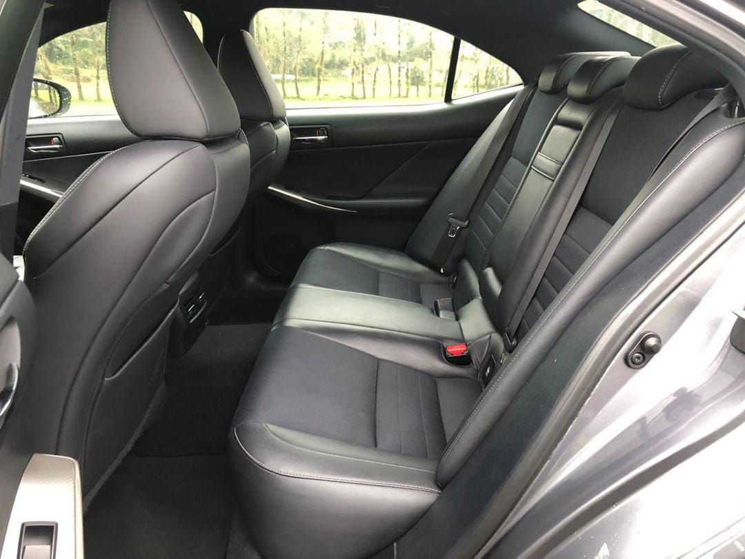 lexus-is-2015-hibrido-a-gasolina-2494cc