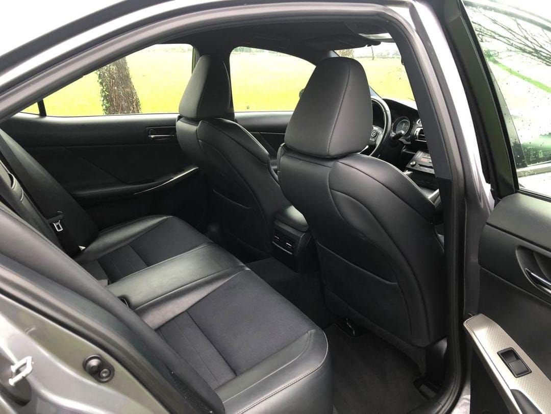 lexus-is-2015-hibrido-a-gasolina-2494cc