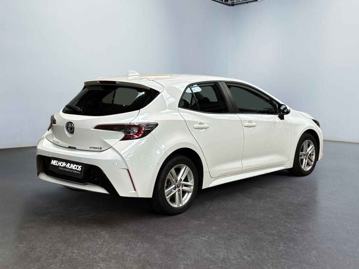 toyota-corolla-2022-hibrido-a-gasolina-1798cc