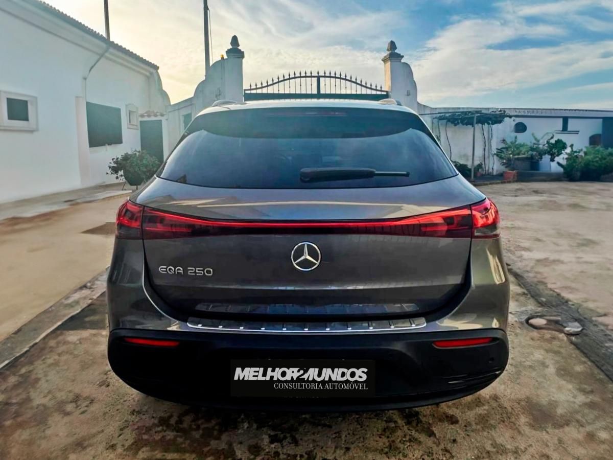 mercedes-benz-eqa-2023-eletrico-500cc