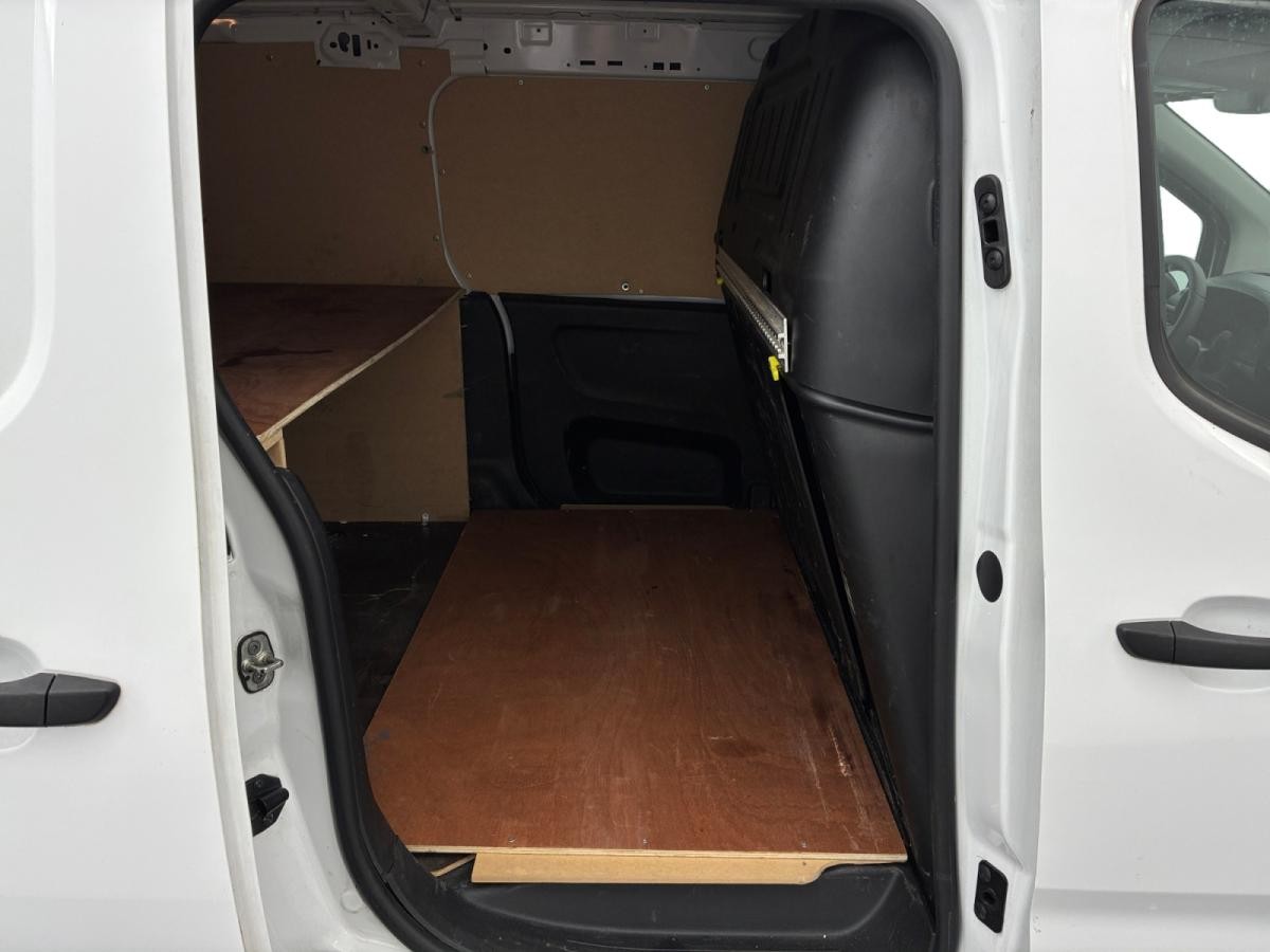 opel-combo-2022-diesel-1499cc