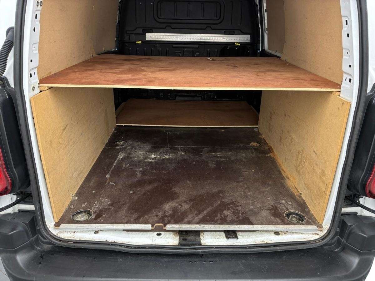 opel-combo-2022-diesel-1499cc
