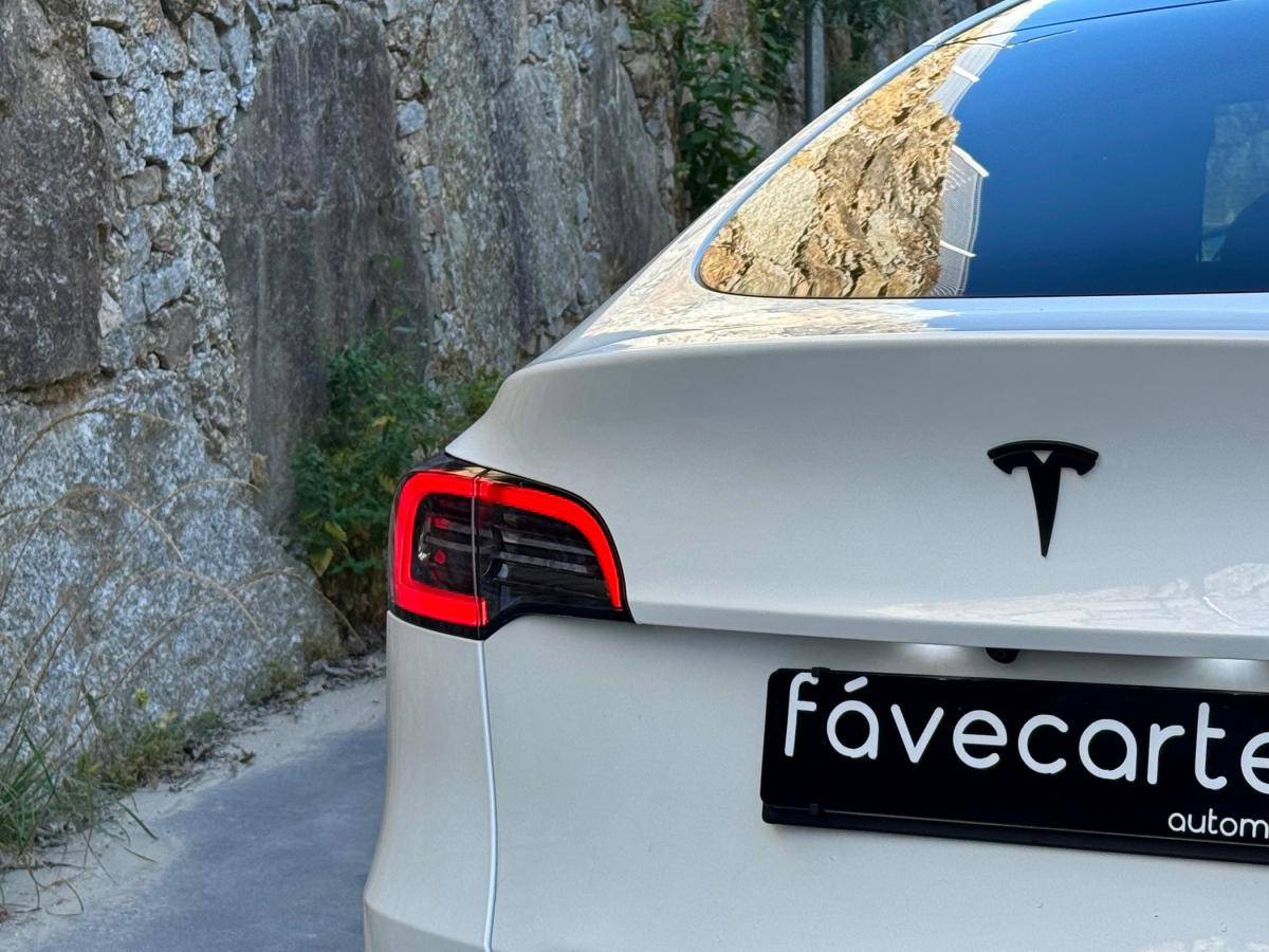 tesla-model-y-2023-eletrico-500cc