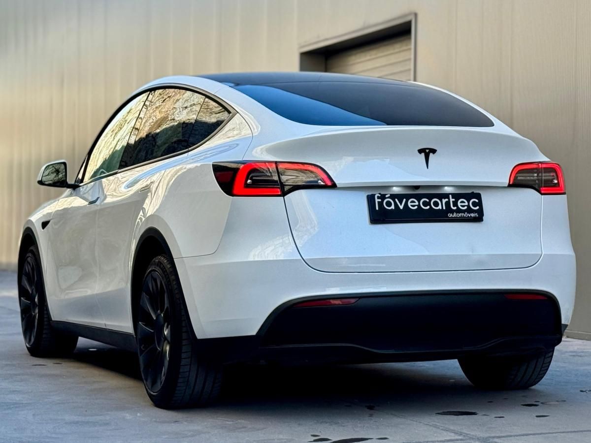 tesla-model-y-2023-eletrico-500cc