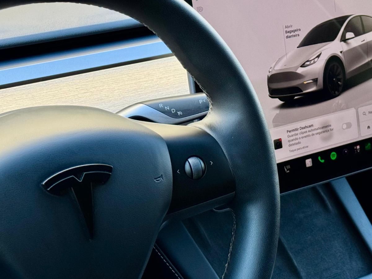 tesla-model-y-2023-eletrico-500cc