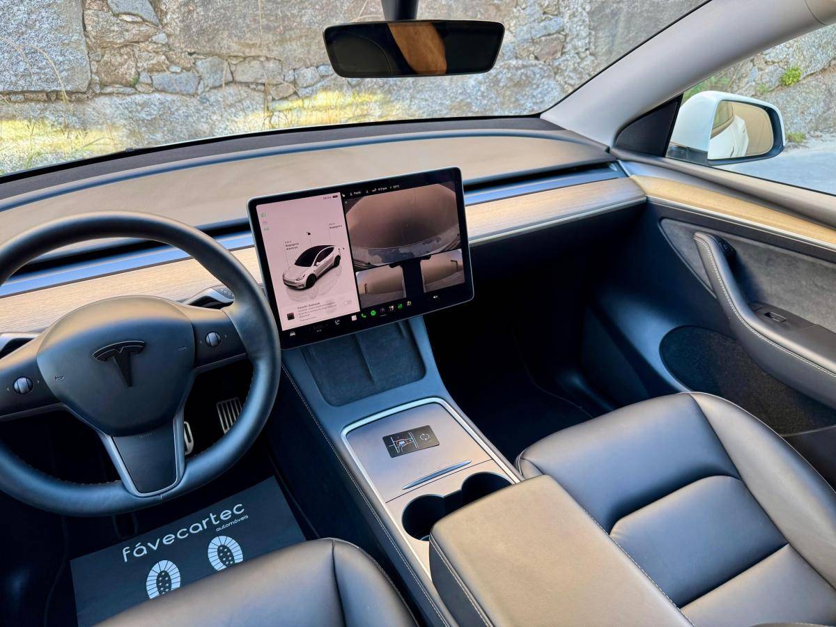 tesla-model-y-2023-eletrico-500cc