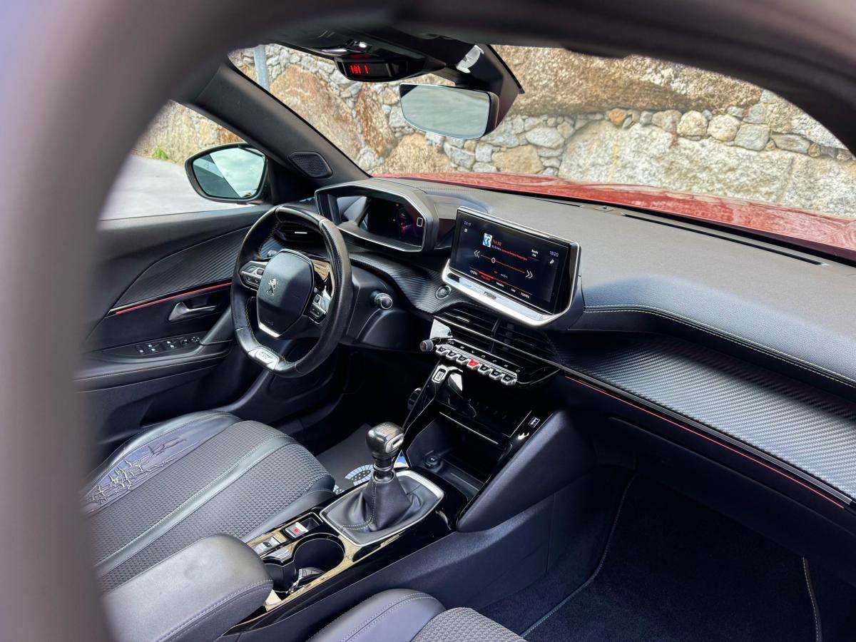 peugeot-2008-2020-gasolina-1199cc